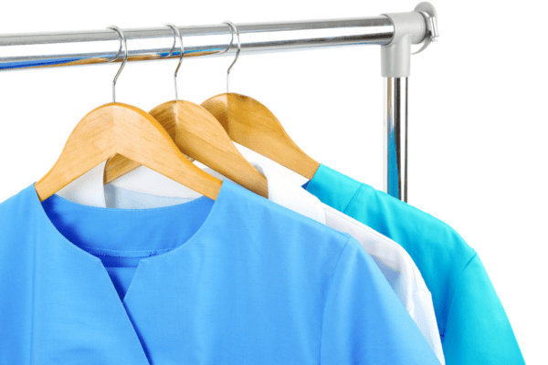 Abbigliamento sanitario: le migliori soluzioni per lavorare in sicurezza